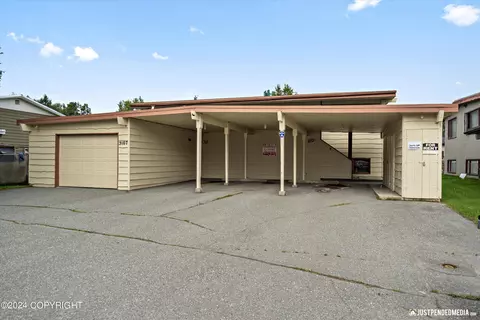 3107 W 33rd Ave, Anchorage, AK 99517