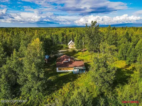 15590 W Northshore Dr, Big Lake, AK 99652