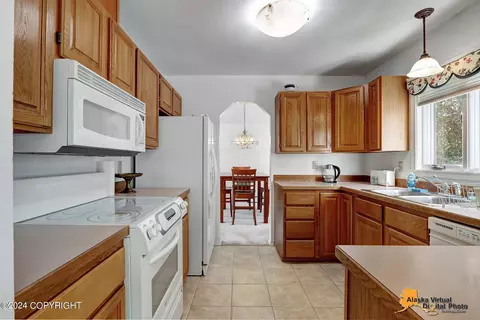 340 Peppertree Loop, Anchorage, AK 99504 photo 15