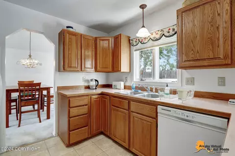340 Peppertree Loop, Anchorage, AK 99504 photo 12