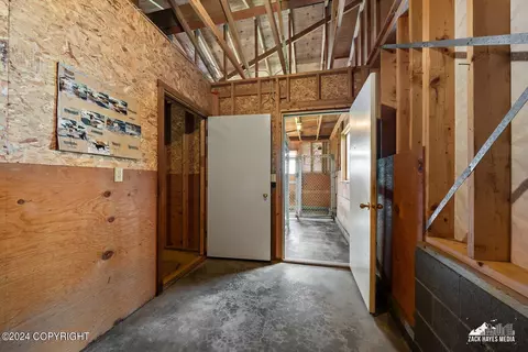 Entry Way - 13520 Sunshine Loop, Anchorage, AK 99516 photo 7 of 7