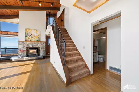 Entry Way - 13520 Sunshine Loop, Anchorage, AK 99516 photo 3 of 7