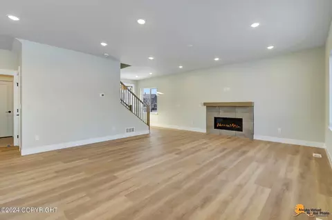 8791 Chalk Hill Loop, Anchorage, AK 99502 photo 5