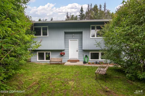 109 Harbor Ave, Kenai, AK 99611