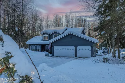 21242 Polly Cir, Chugiak, AK 99567