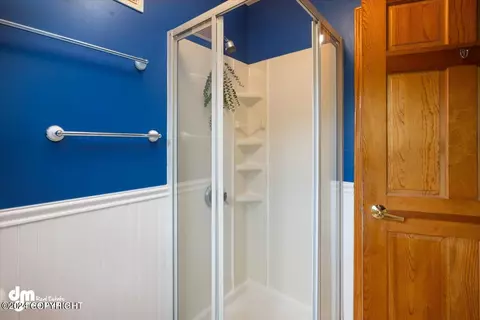 Bath - 7415 River Park Cir, Eagle River, AK 99577 photo 4 of 5