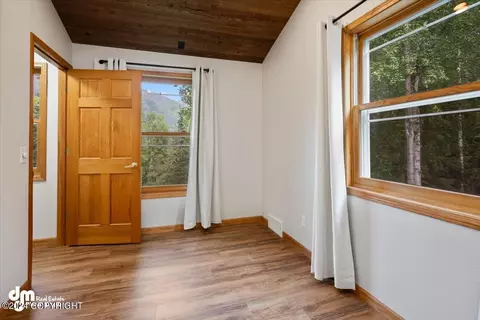 Bedroom - 7415 River Park Cir, Eagle River, AK 99577 photo 5 of 6