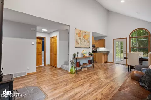Entry Way - 7415 River Park Cir, Eagle River, AK 99577 photo 3 of 4