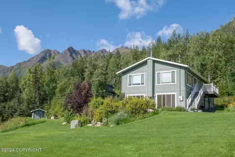 25852 Imperial Dr, Eagle River, AK 99577 photo 4