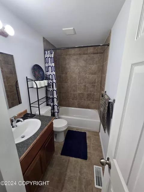 Bath - 16215 Copper Mountain Cir, Eagle River, AK 99577 photo 1 of 2
