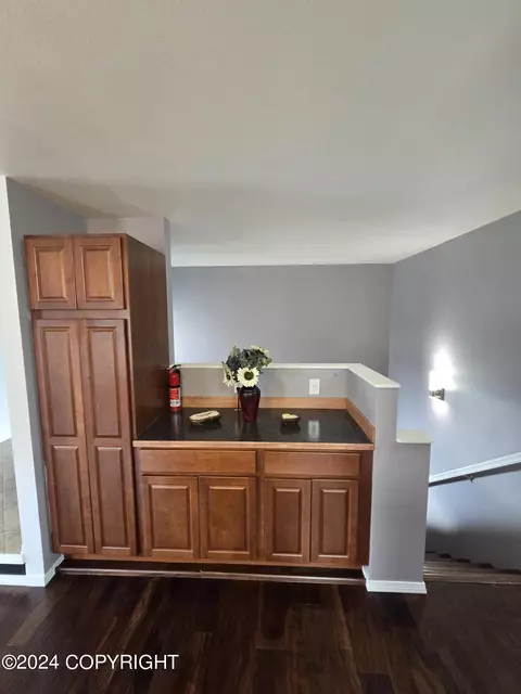 Kitchen - 16215 Copper Mountain Cir, Eagle River, AK 99577 photo 2 of 5