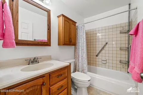 Bath - 17321 Baronoff Ave, Eagle River, AK 99577 photo 1 of 2