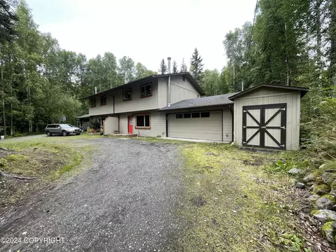 20713 Starner St, Chugiak, AK 99567