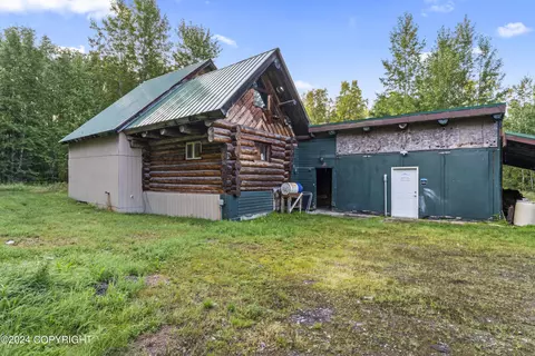 16756 E Moose Hollow Ave, Talkeetna, AK 99676