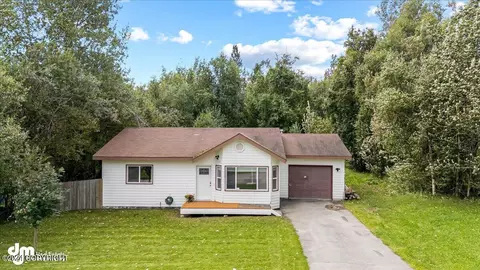 520 W Edinborough Dr, Palmer, AK 99645