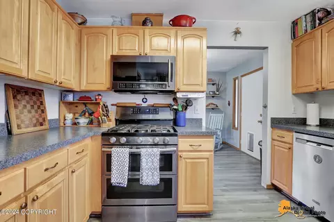 5030 E 98th Ave, Anchorage, AK 99507 photo 16