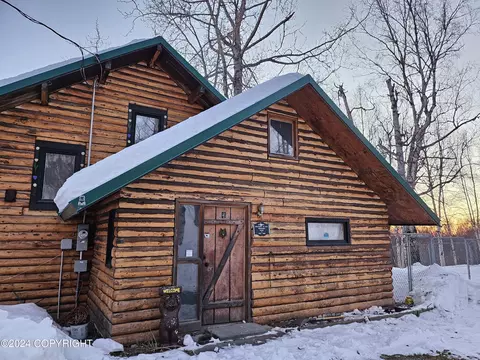 15860 Clark-wolverine Rd, Palmer, AK 99645