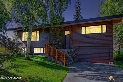 2214 Churchill Dr, Anchorage, AK 99517