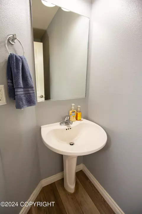 6423 E 10th Ave, Anchorage, AK 99504 photo 15