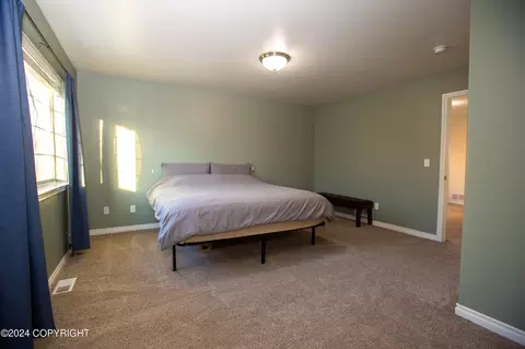 6423 E 10th Ave, Anchorage, AK 99504 photo 16