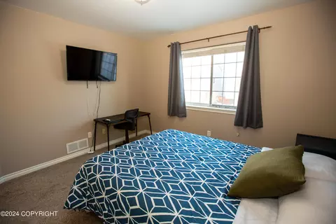 6423 E 10th Ave, Anchorage, AK 99504 photo 24