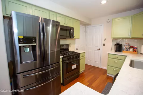 6423 E 10th Ave, Anchorage, AK 99504 photo 12