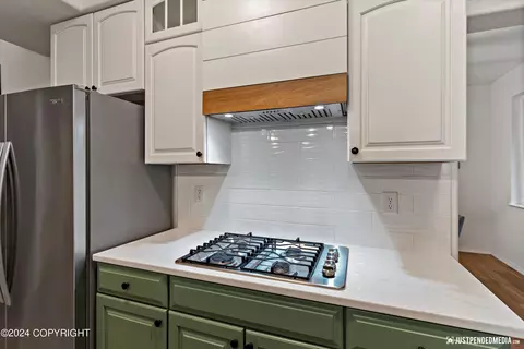 Kitchen - 5130 E 98th Ave, Anchorage, AK 99507 photo 3 of 6