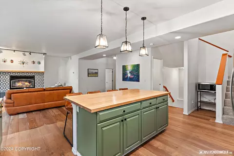 Kitchen - 5130 E 98th Ave, Anchorage, AK 99507 photo 1 of 6