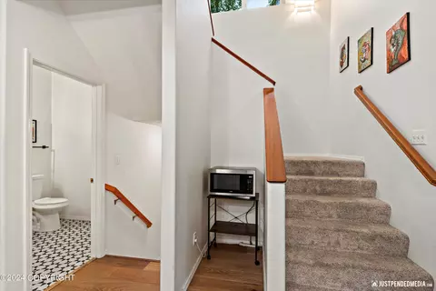 Entry Way - 5130 E 98th Ave, Anchorage, AK 99507 photo 3 of 6