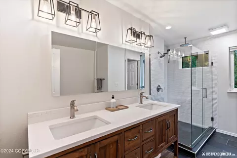 Bath - 5130 E 98th Ave, Anchorage, AK 99507 photo 3 of 7