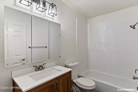 Bath - 5130 E 98th Ave, Anchorage, AK 99507 photo 2 of 7