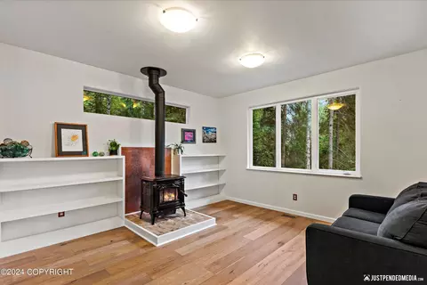 Living - 5130 E 98th Ave, Anchorage, AK 99507 photo 3 of 7