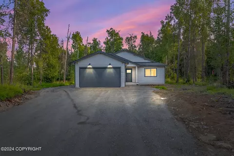 8666 Shearwater St, Wasilla, AK 99623