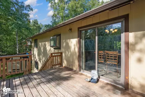 10420 Nabesna Cir, Eagle River, AK 99577 photo 17