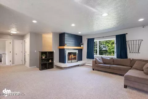 10420 Nabesna Cir, Eagle River, AK 99577 photo 5