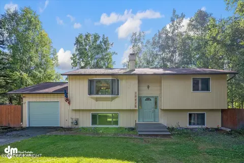 10420 Nabesna Cir, Eagle River, AK 99577