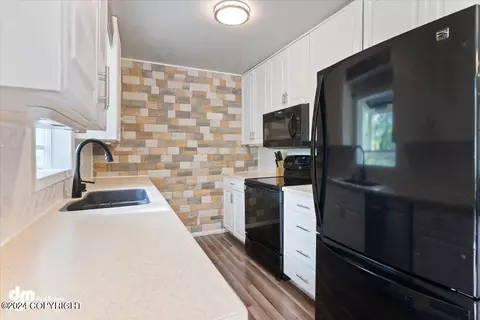 10420 Nabesna Cir, Eagle River, AK 99577 photo 12
