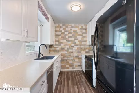 10420 Nabesna Cir, Eagle River, AK 99577 photo 14