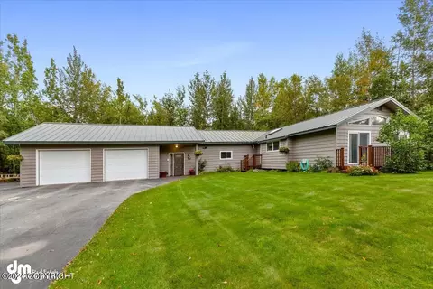 585 S Warmwood Way, Palmer, AK 99645