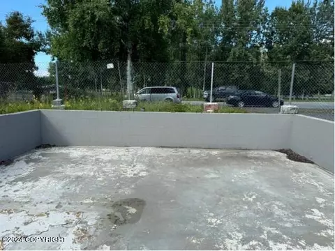 4604 E 3rd Ave, Anchorage, AK 99508 photo 2
