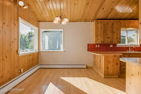1021 E 26th Ave, Anchorage, AK 99508 photo 8