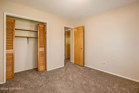 1021 E 26th Ave, Anchorage, AK 99508 photo 19