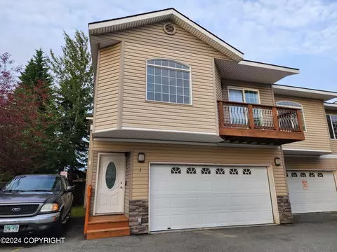 4002 Lakehurst Cir # 1, Anchorage, AK 99502