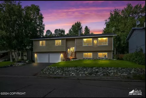 911 Woodmar Pl, Anchorage, AK 99515