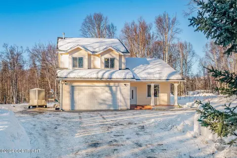 5560 E Big Rock Dr, Wasilla, AK 99654