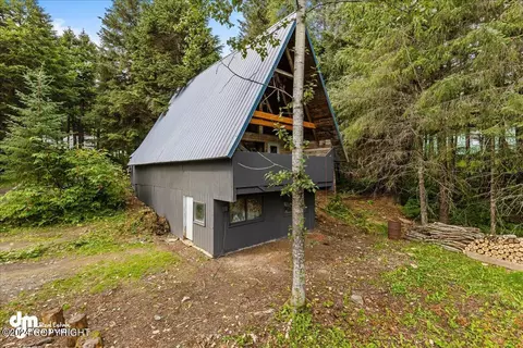 136 Doran Ln, Girdwood, AK 99587