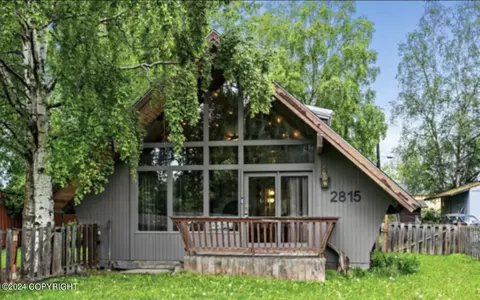 2815 Glacier St, Anchorage, AK 99508