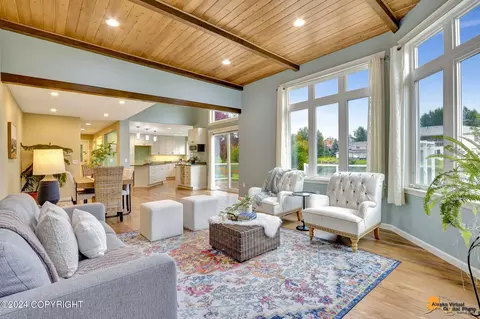 2550 Curlew Cir, Anchorage, AK 99502