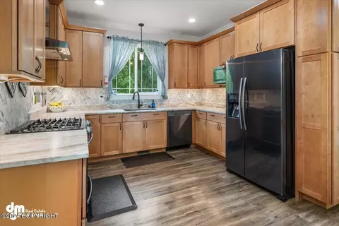 Kitchen - 18791 S Birchwood Loop Rd, Chugiak, AK 99567 photo 1 of 6