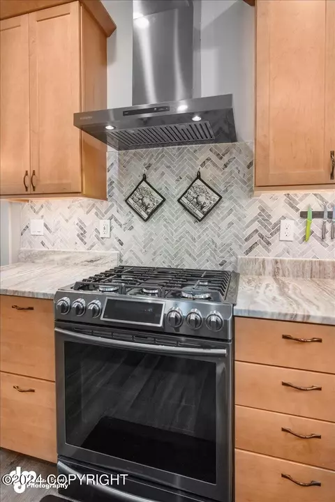 Kitchen - 18791 S Birchwood Loop Rd, Chugiak, AK 99567 photo 6 of 6